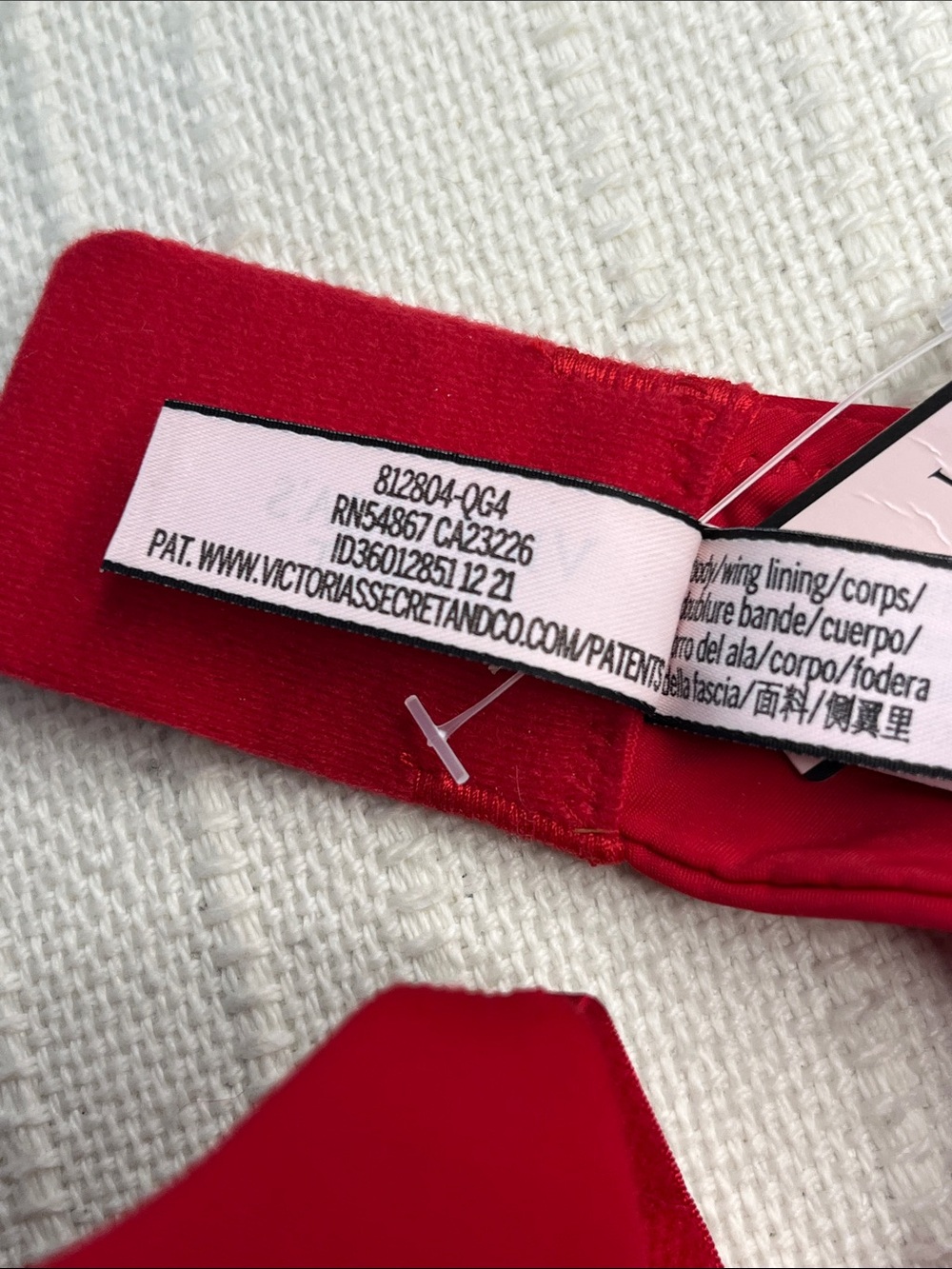 Victoria's Secret Red Padded Underwire Bra with Adjustable Straps, NWT size 38B - Picture 8 of 13